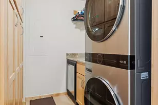 1201 Yale Pl, Minneapolis, MN 55403 - Photo 39