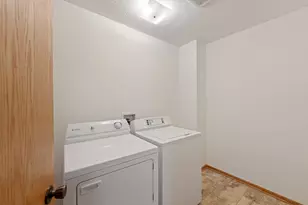 2115 Parkway Ave, Shakopee, MN 55379 - Photo 17