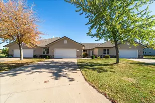 303 Fiddler Ct SE, New Prague, MN 56071 - Photo 5