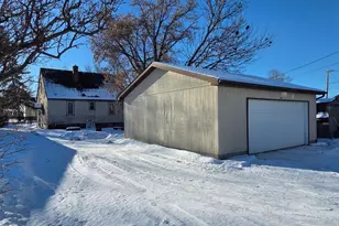 1118 6th St, International Falls, MN 56649 - Photo 11