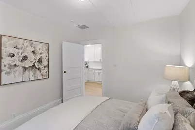 2024 Queen Avenue N, Minneapolis, MN 55411 - Photo 7