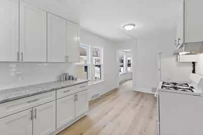 2024 Queen Avenue N, Minneapolis, MN 55411 - Photo 9