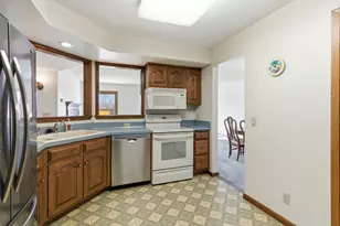 3030 St Albans Mill Rd, Minnetonka, MN 55305 - Photo 11