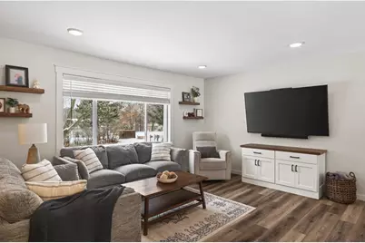 8160 Diane Street, Circle Pines, MN 55014 - Photo 5