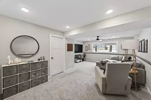 8160 Diane St, Circle Pines, MN 55014 - Photo 23