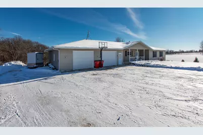 57618 205th Avenue, Plainview, MN 55964 - Photo 7