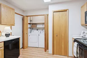 8404 Copperfield Way, Inver Grove Heights, MN 55076 - Photo 19