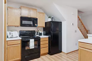 8404 Copperfield Way, Inver Grove Heights, MN 55076 - Photo 17