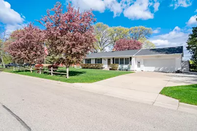 39 Labore Avenue, Little Canada, MN 55117 - Photo 1