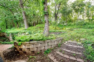 2300 Dahl Ct E, Maplewood, MN 55119 - Photo 21