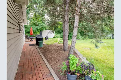 2300 Dahl Court E, Maplewood, MN 55119 - Photo 17