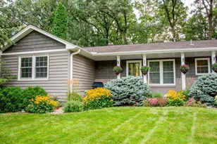 2300 Dahl Ct E, Maplewood, MN 55119 - Photo 15