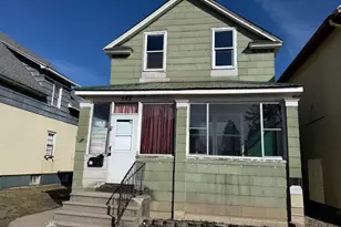 922 S 5th Ave, Virginia, MN 55792 - Photo 1