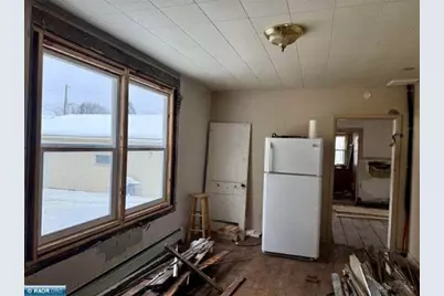 922 S 5th Avenue, Virginia, MN 55792 - Photo 5