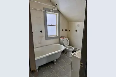 922 S 5th Avenue, Virginia, MN 55792 - Photo 7