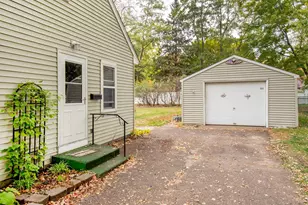 171 Downs Ave, Maplewood, MN 55117 - Photo 19