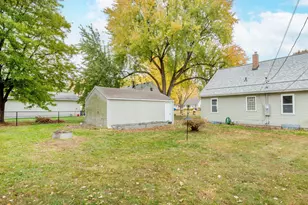 171 Downs Ave, Maplewood, MN 55117 - Photo 23