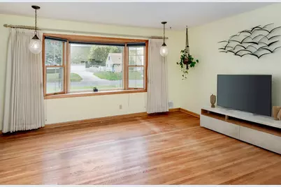 171 Downs Avenue, Maplewood, MN 55117 - Photo 5