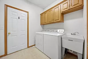 3260 S 40th Ave S, Fargo, ND 58104 - Photo 13