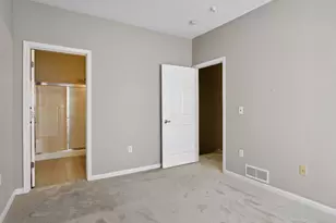 2566 Ellis Ave, Saint Paul, MN 55114 - Photo 19