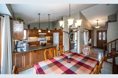 13632 Princeton Circle, Savage, MN 55378 - Photo 5
