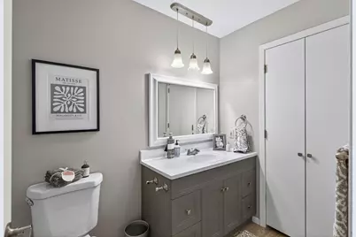 10381 Balsam Lane, Eden Prairie, MN 55347 - Photo 17