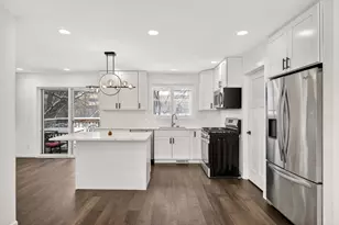 10920 Oak Knoll Terrace N, Hopkins, MN 55305 - Photo 7