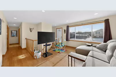 615 Meadow Run Drive SW, Rochester, MN 55902 - Photo 5