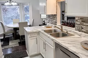 14216 Hibiscus Ct, Apple Valley, MN 55124 - Photo 7