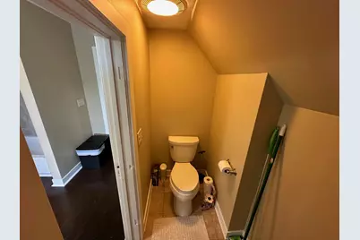 613 3rd Street SW upstairs #2, Willmar, MN 56201 - Photo 11