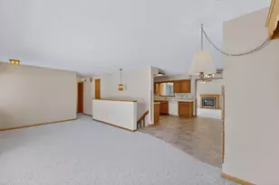 302 Cross St, Lake City, MN 55041 - Photo 11