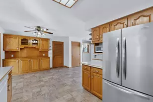 302 Cross St, Lake City, MN 55041 - Photo 13