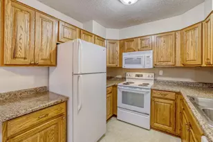 2196 Howard Ct, Saint Paul, MN 55119 - Photo 9