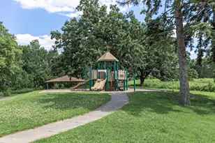 1585 Summit Shores Cir, Burnsville, MN 55306 - Photo 45