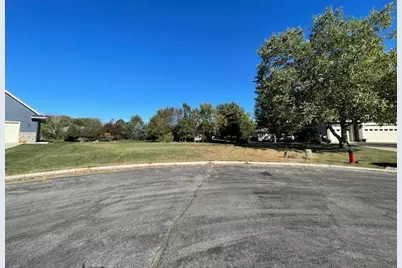 1506 18th Avenue SW, Austin, MN 55912 - Photo 5