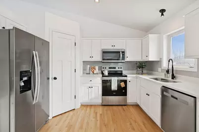 345 James Parkway, Elko New Market, MN 55054 - Photo 9