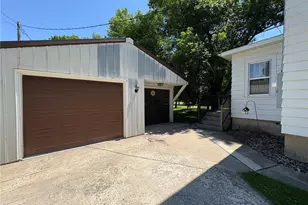 201 3rd St SE, Renville, MN 56284 - Photo 5