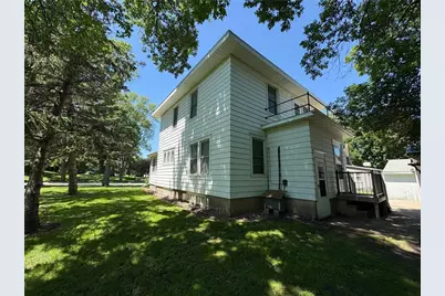 201 3rd Street SE, Renville, MN 56284 - Photo 3