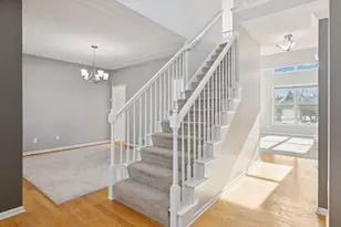 1082 Tamberwood Ct, Woodbury, MN 55125 - Photo 5