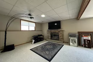 4212 Valley Dr NW, Rochester, MN 55901 - Photo 9