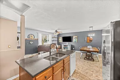 530 Jackson Street SW, Hutchinson, MN 55350 - Photo 7