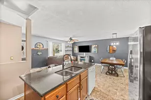 530 Jackson St SW, Hutchinson, MN 55350 - Photo 7