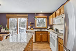 3310 Urbandale Ln N, Plymouth, MN 55447 - Photo 9