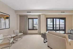 1235 Yale Pl, Minneapolis, MN 55403 - Photo 5