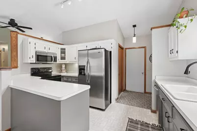 7886 Dempsey Way, Inver Grove Heights, MN 55076 - Photo 3