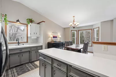 7886 Dempsey Way, Inver Grove Heights, MN 55076 - Photo 5