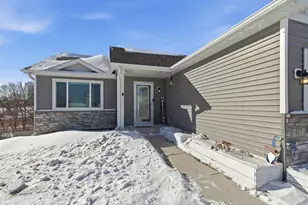 917 Mulberry Ave NE, Montgomery, MN 56069 - Photo 3