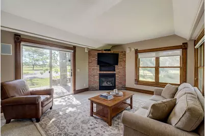 512 County Road T, Hammond, WI 54015 - Photo 5