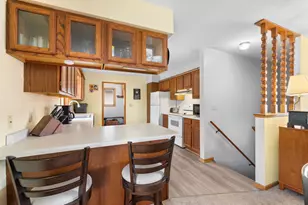 370 7th St SW, Plainview, MN 55964 - Photo 7