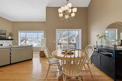 934 Kelly Court, Chanhassen, MN 55317 - Photo 9